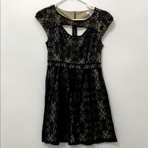 Black embroidery dress